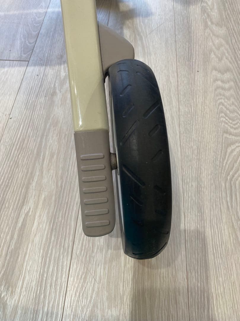 美品・純正ポーチ付・送料込⭐︎byACREカーボン・ウルトラライトおしゃれな歩行器