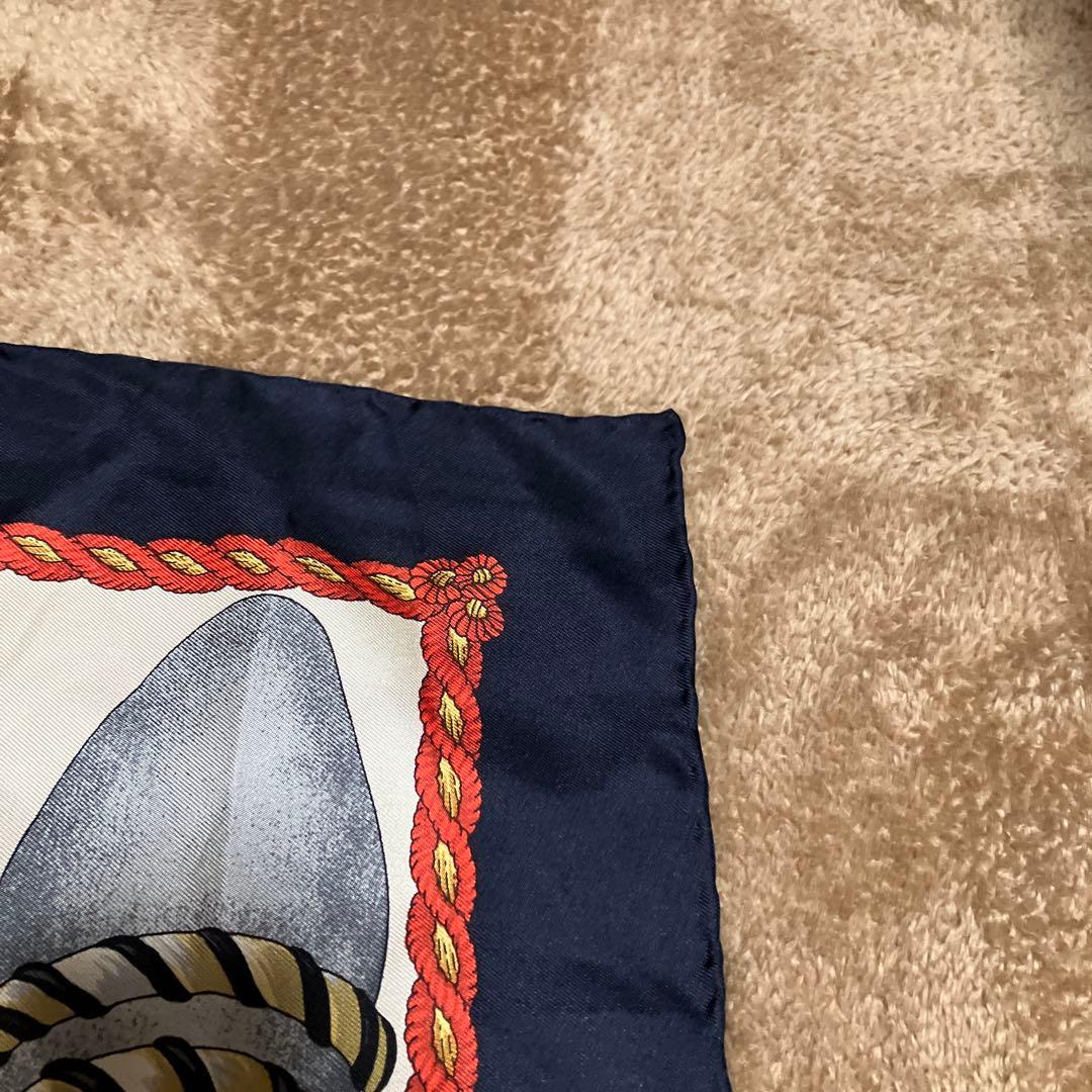 フェラガモ スカーフ パンプス サンダル 総柄