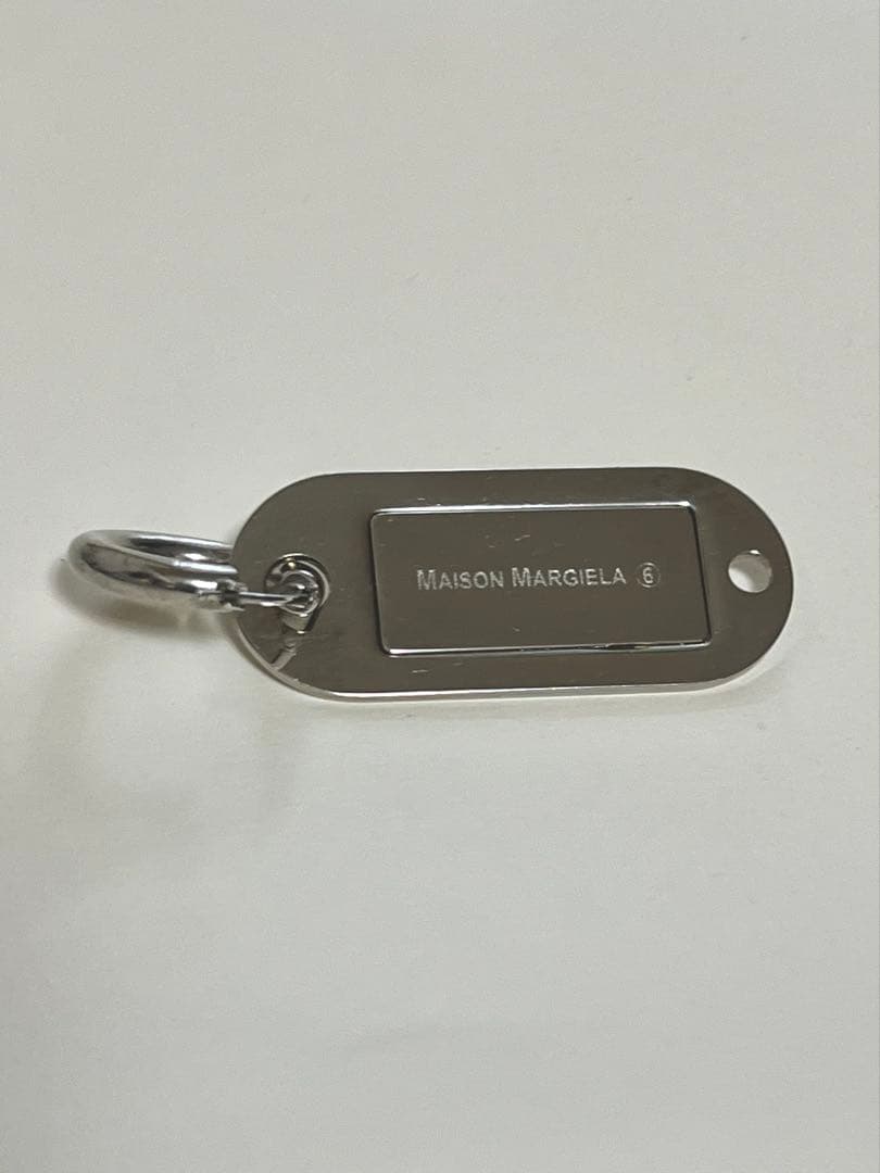 MAISON MARGIELA メタルプレートアクセサリーピアス