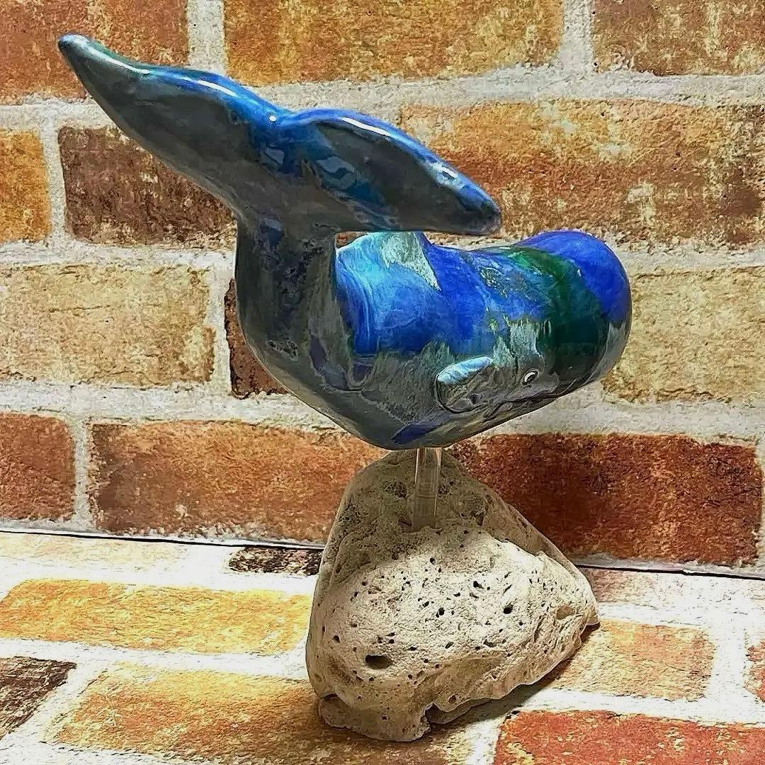 ハワイマウイ島クジラ置物