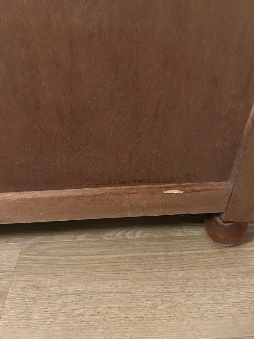 カスティリアン様式　スパニッシュ　アンティーク　　　スタイル　サイドボード