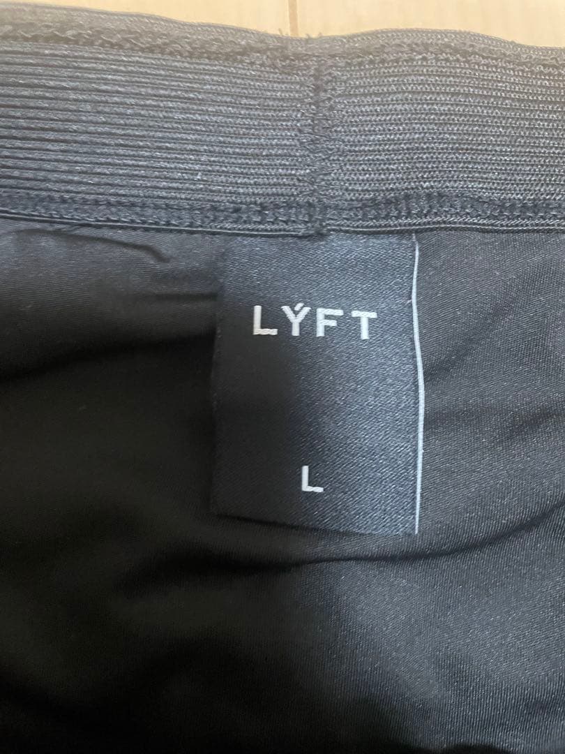 美品　LYFT リフト　インナー付きハーフパンツ