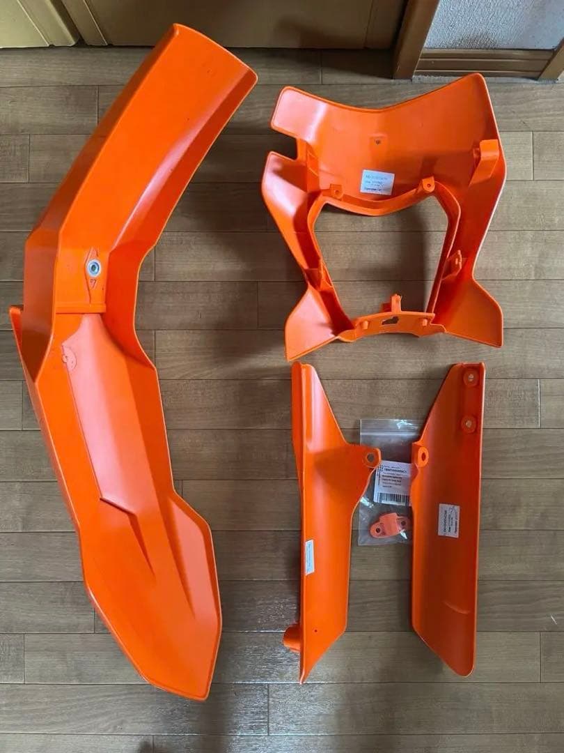 KTM 690SMC R MY21 カウルセット