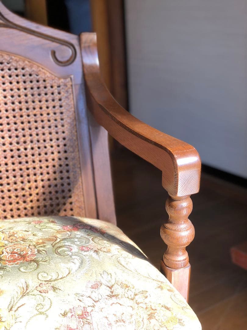 ❷ コスガ製 アンティークチェア＆オットマンセット