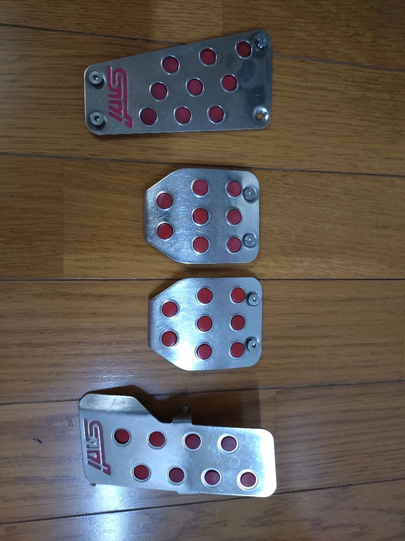 STI ペダルカバー