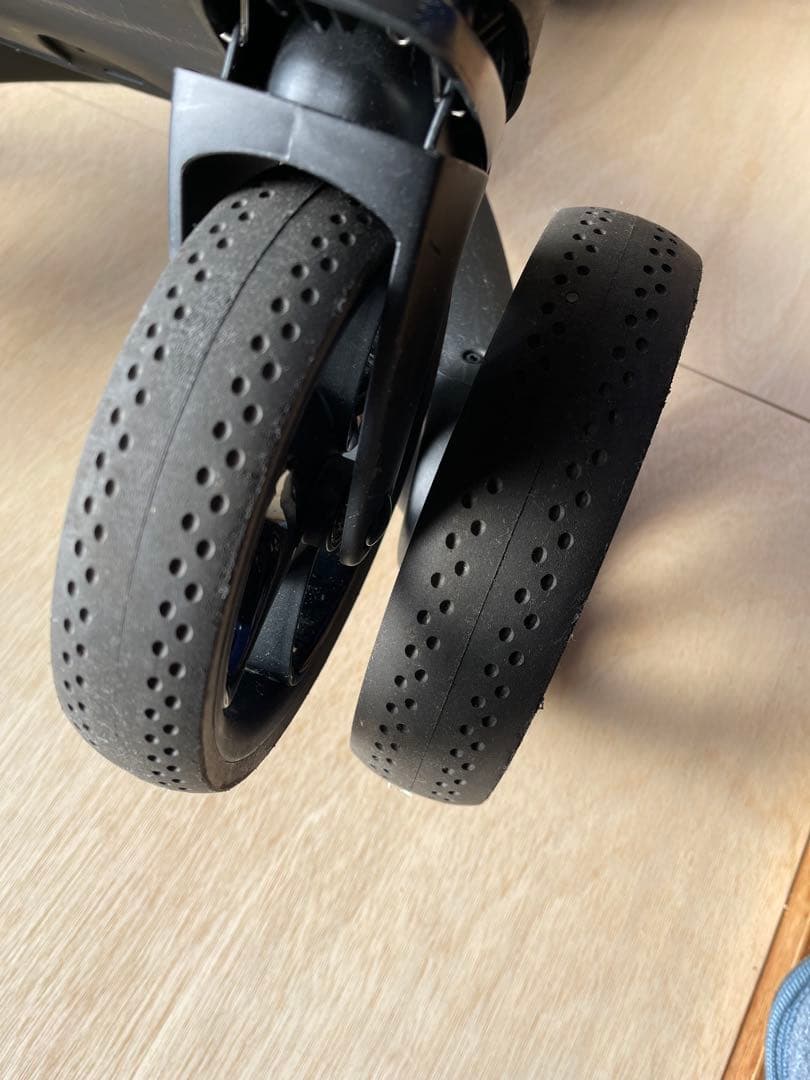 ストッケ エクスプローリーX 美品　レザーハンドル　現行モデル