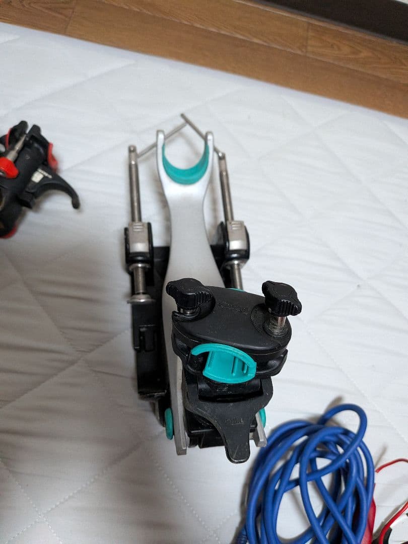 電動リール 青緑ライン付き