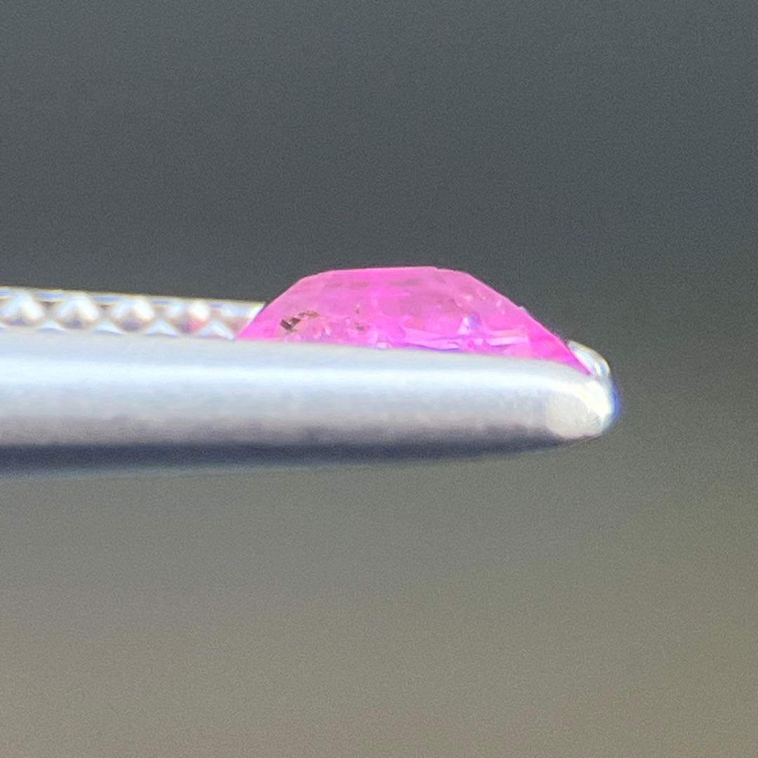 スリランカ産非加熱天然ピンクサファイアルース