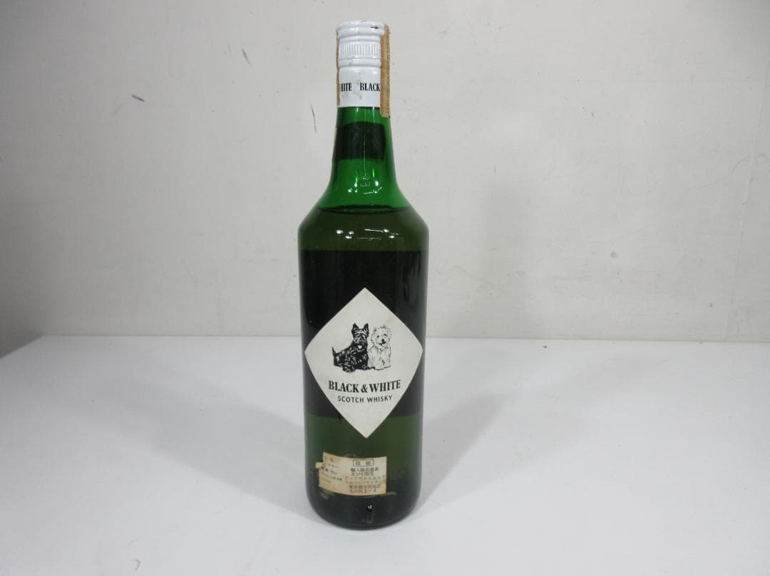 BLACK & WHITE スコッチウイスキー760ml,43%
