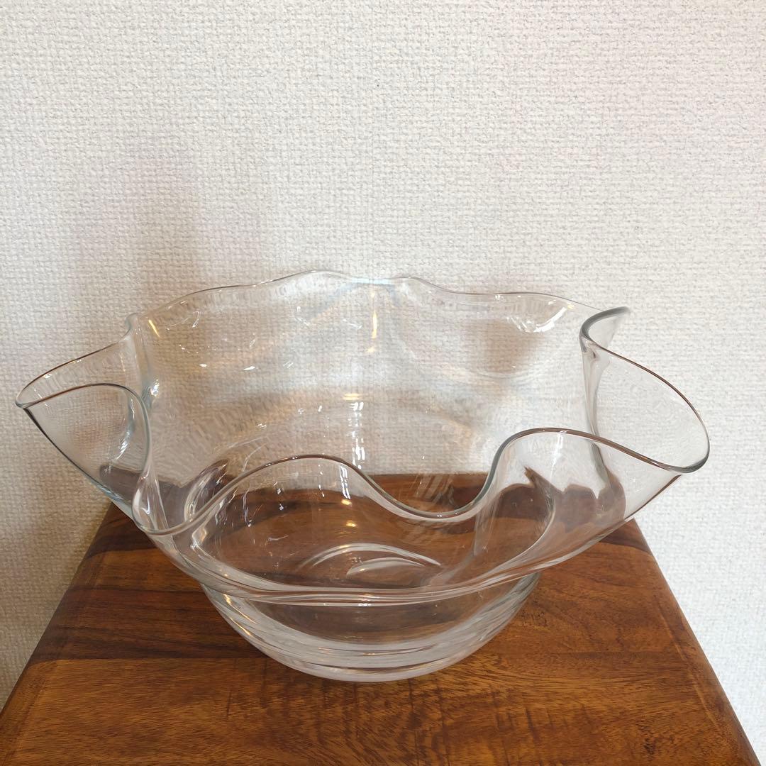 おしゃれなメダカ鉢　ガラス　フリル　透明