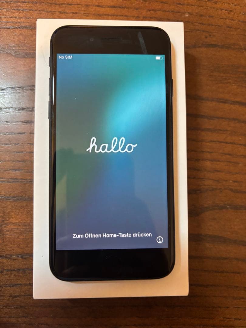 美品 iPhone SE 第三世代 64GB ミッドナイト BT86