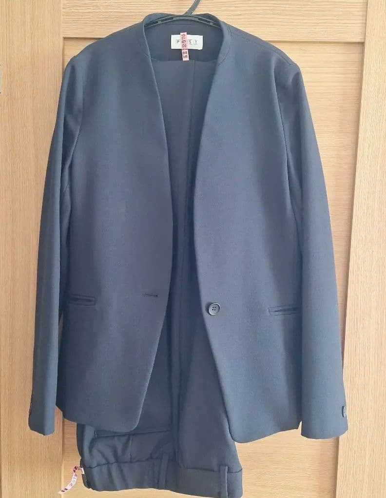 美品　PLST　パンツスーツ　サイズXS