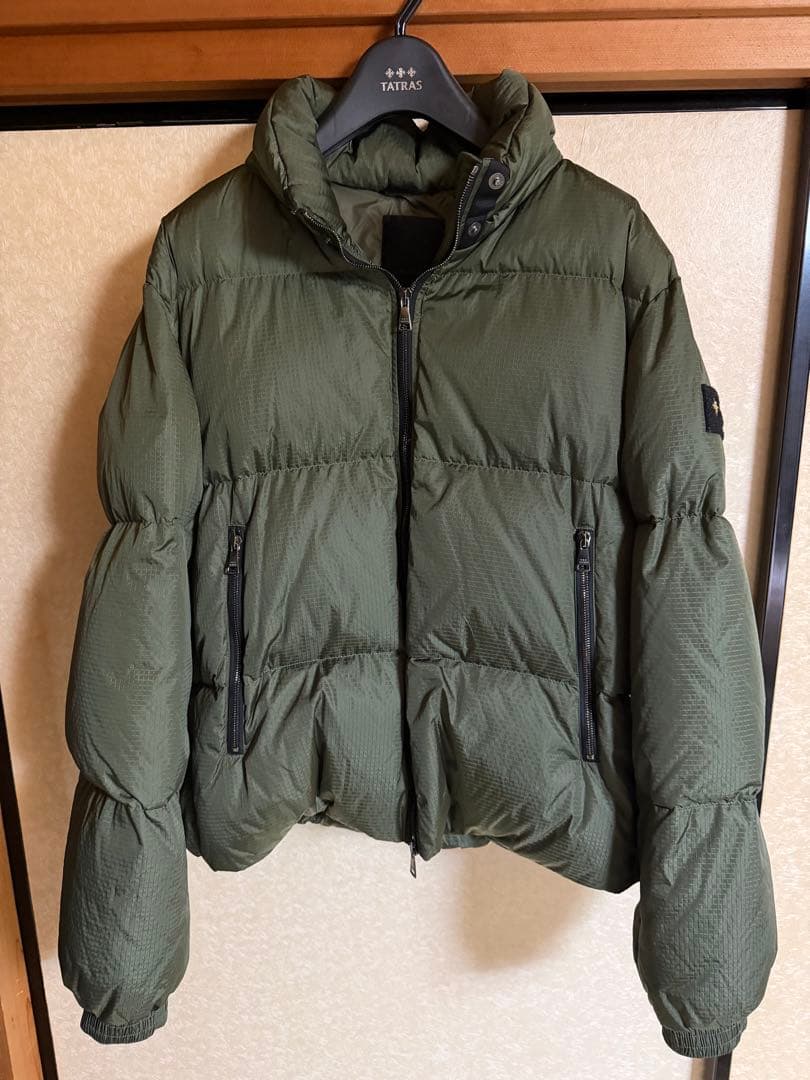 【美品】TATRAS オリーブグリーン ダウンジャケット サイズ４