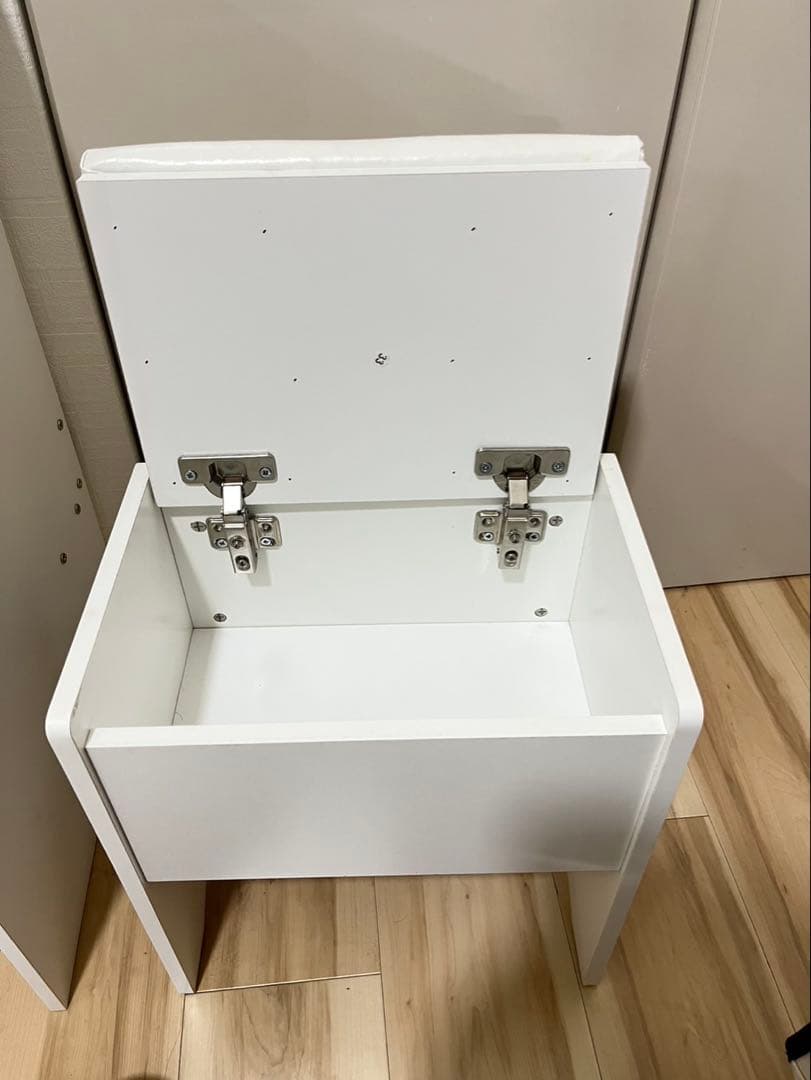 【値下げ！！】ホワイトLEDライト付きドレッサー(引き取り限定)