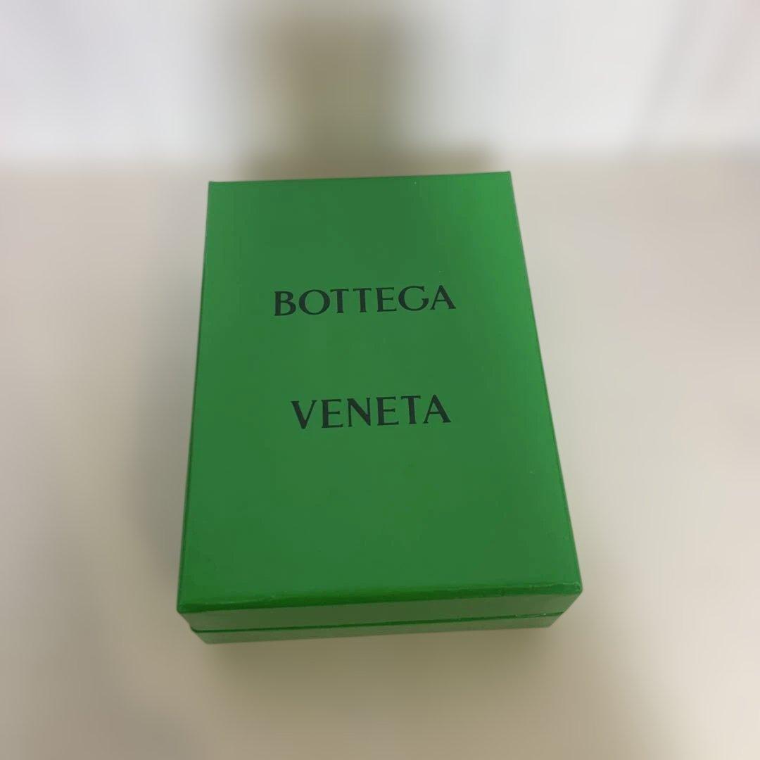 り*な様 BOTTEGA VENETA 二つ折り財布 グリーン