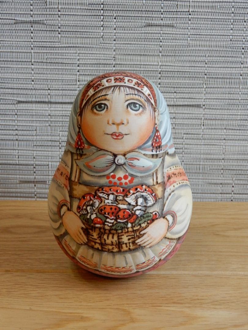 アンナ・カトコワ　おきあがりこぼし　きのこ摘み　マトリョーシカ　作家もの