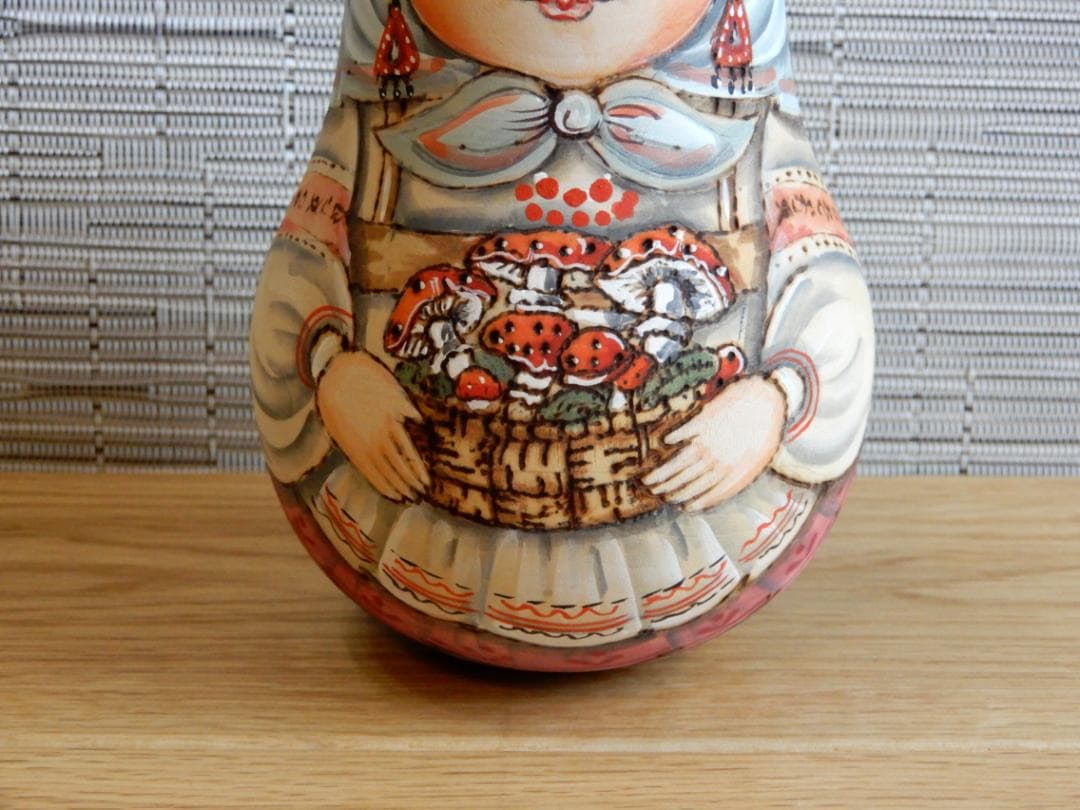 アンナ・カトコワ　おきあがりこぼし　きのこ摘み　マトリョーシカ　作家もの