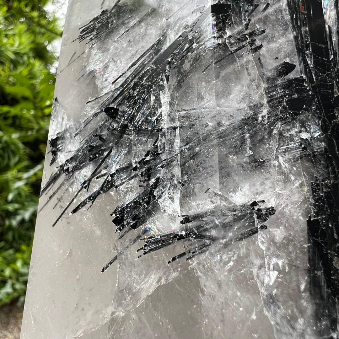 ✳️びっしり密集したブラックのルチル✨虹入り ルチルクォーツ トルマリン 六角柱