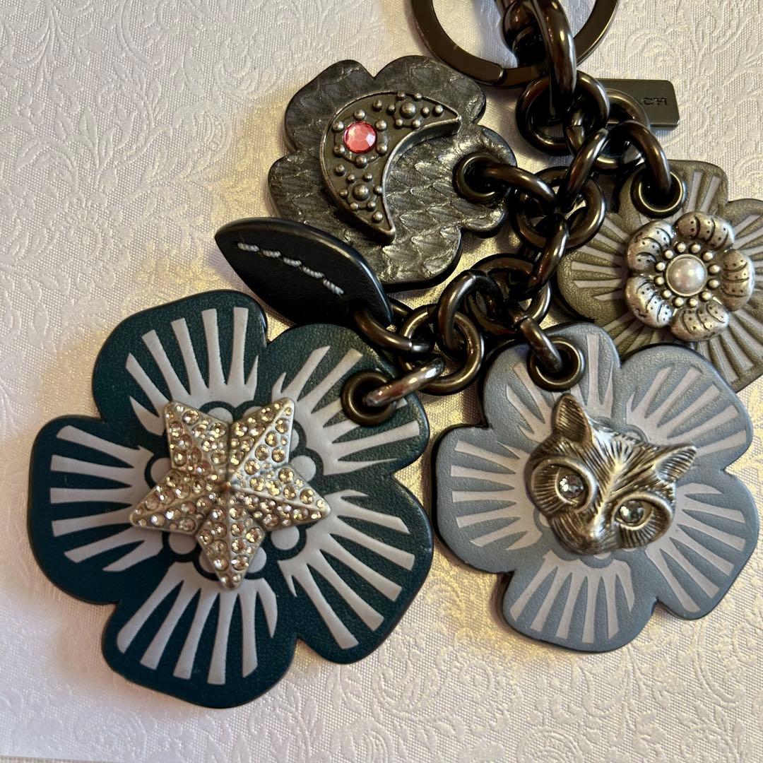 美品⭐︎Coach 1941ティーローズキーホルダー 猫 チャーム コーチ　希少