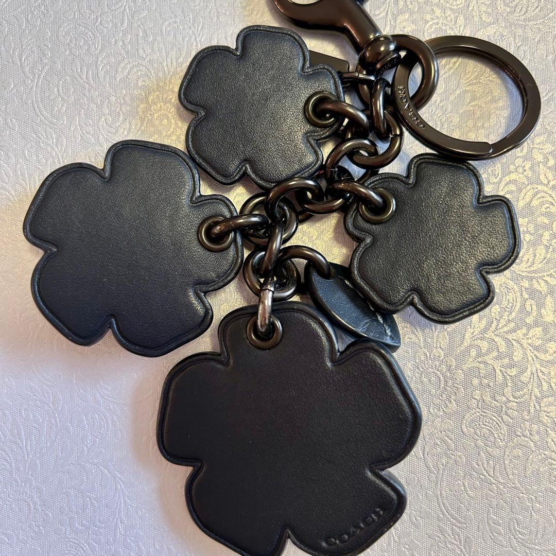 美品⭐︎Coach 1941ティーローズキーホルダー 猫 チャーム コーチ　希少