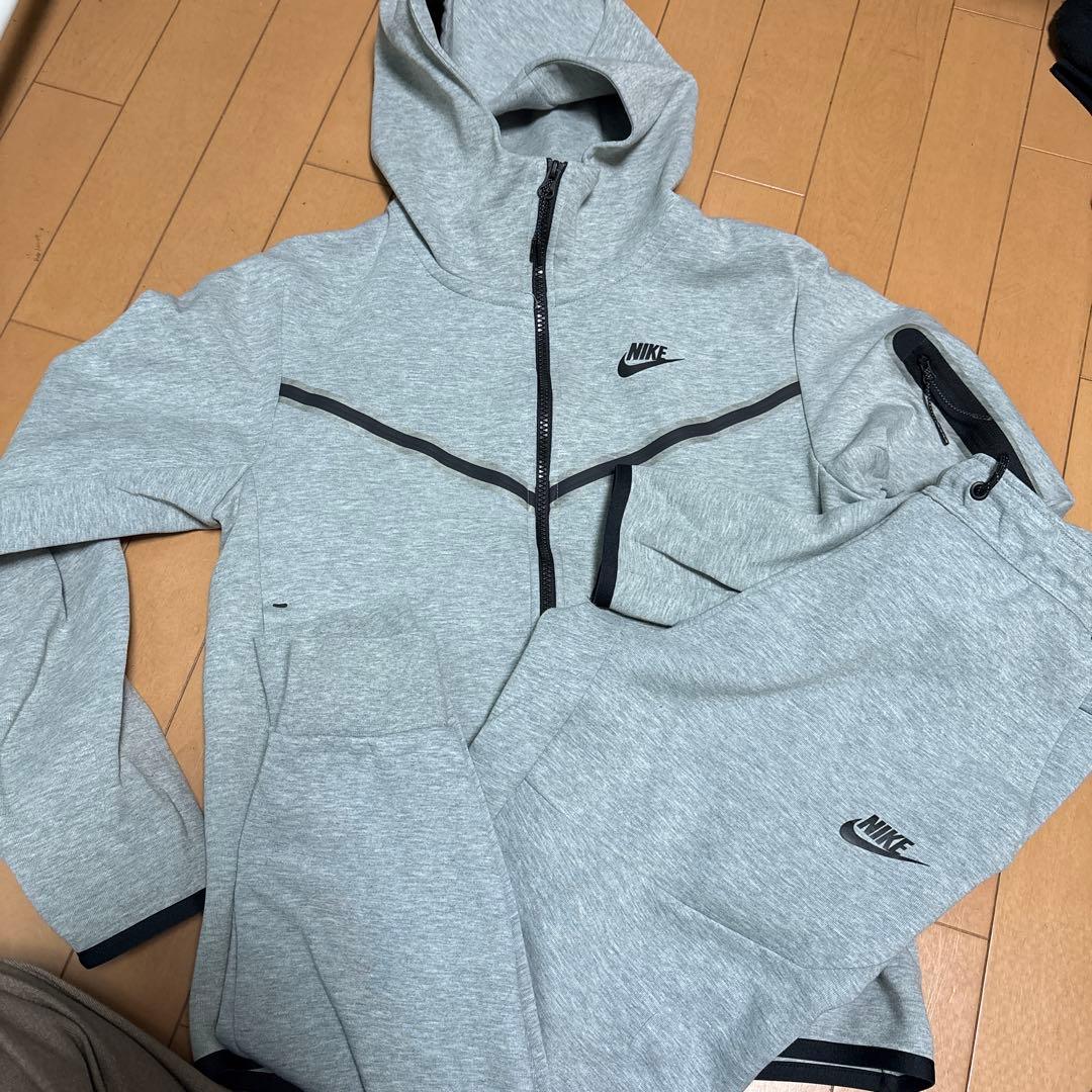 ナイキ　テック フリース フルジップ フーディー　セット