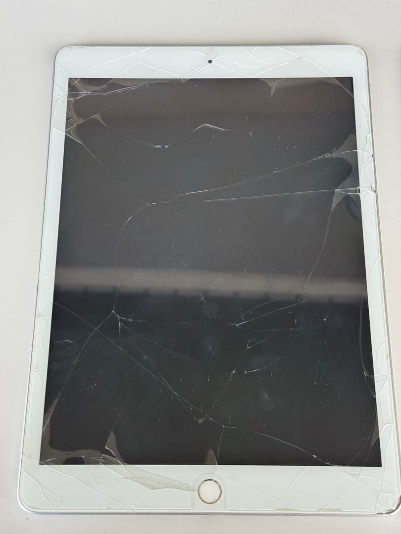 iPad 第7世代　本体 シルバー 4台セット【ジャンク】