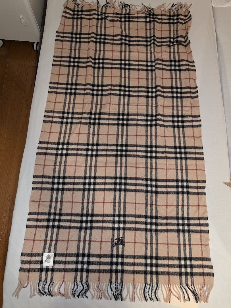 BURBERRY ラムウール・ひざ掛け (75x150cm)
