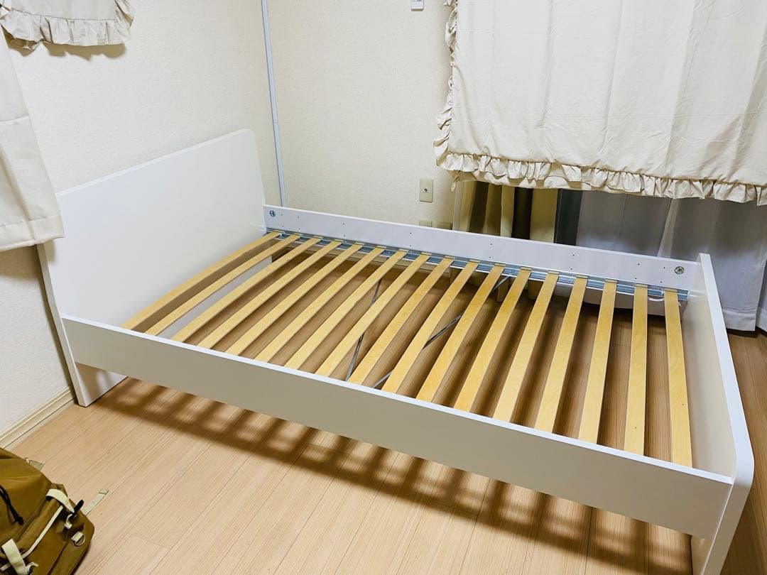 IKEA ASKVOLL ホワイト セミダブルベッドフレーム