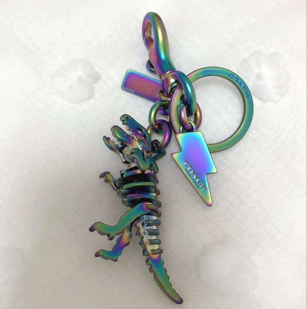 新品　COACH レキシー　キーホルダー　恐竜　メタル　バッグチャーム