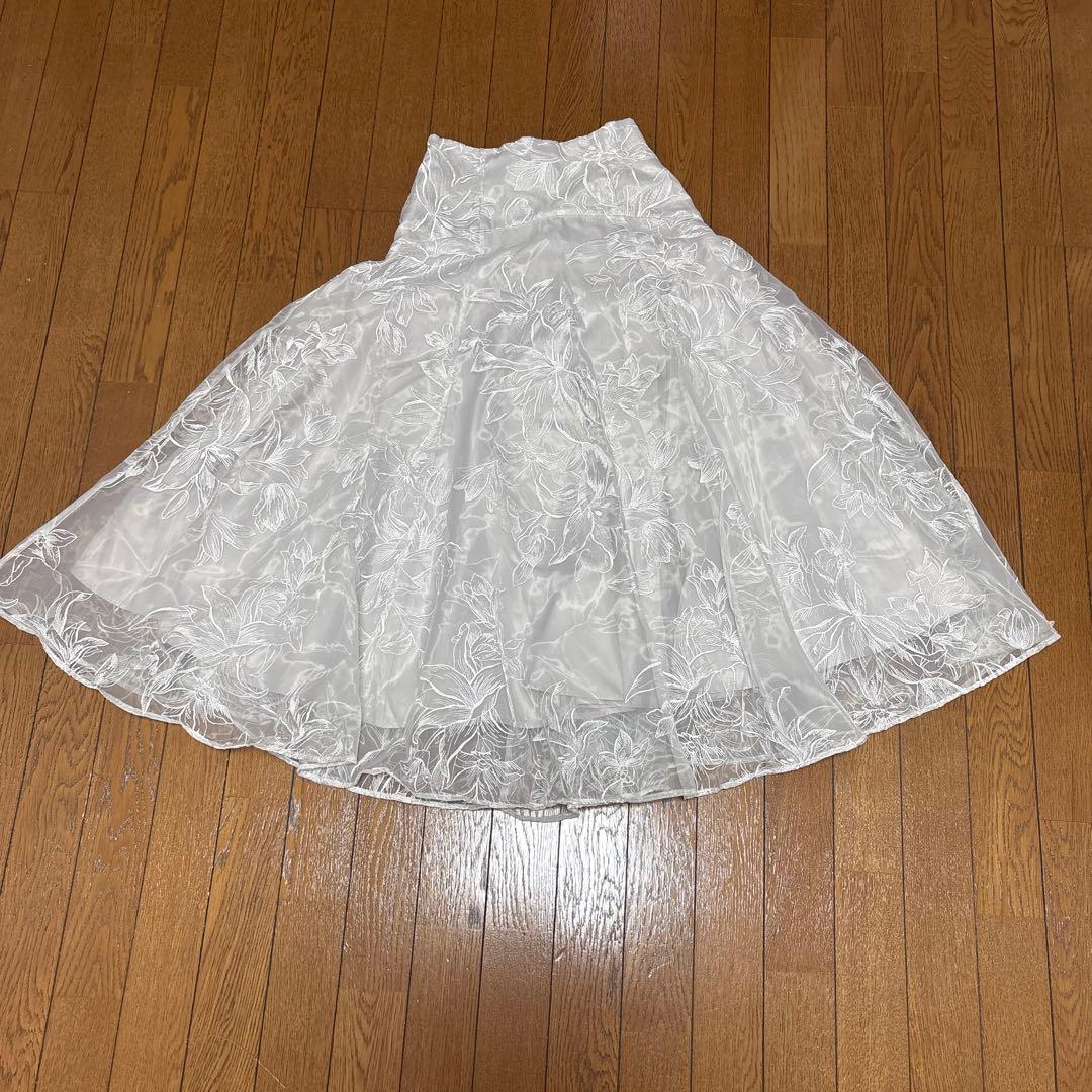 アプワイザーリッシェ　フラワーエンブロイダリーフレアスカート 0サイズ　タグ付き