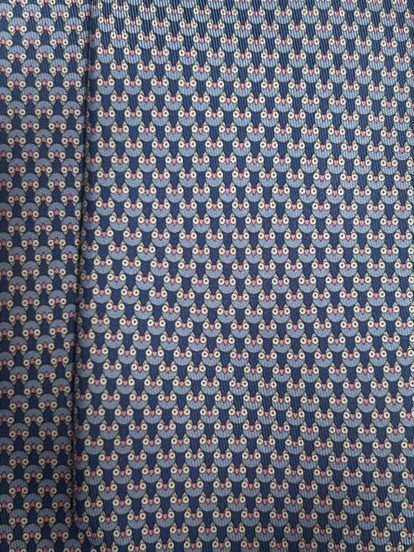 最終値下げ【新品未使用品】フェラガモ　ネクタイ　箱付き