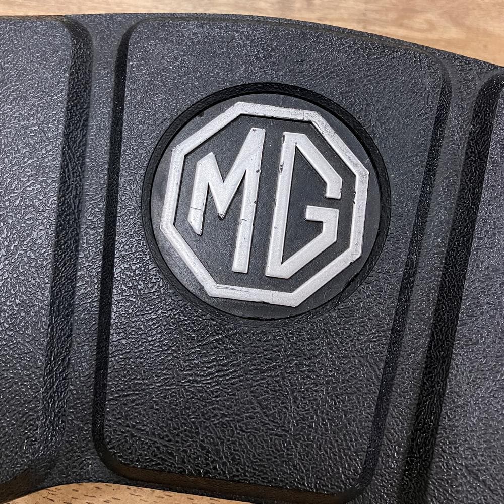#2819　MGB純正　ステアリングオブジェ　MG車