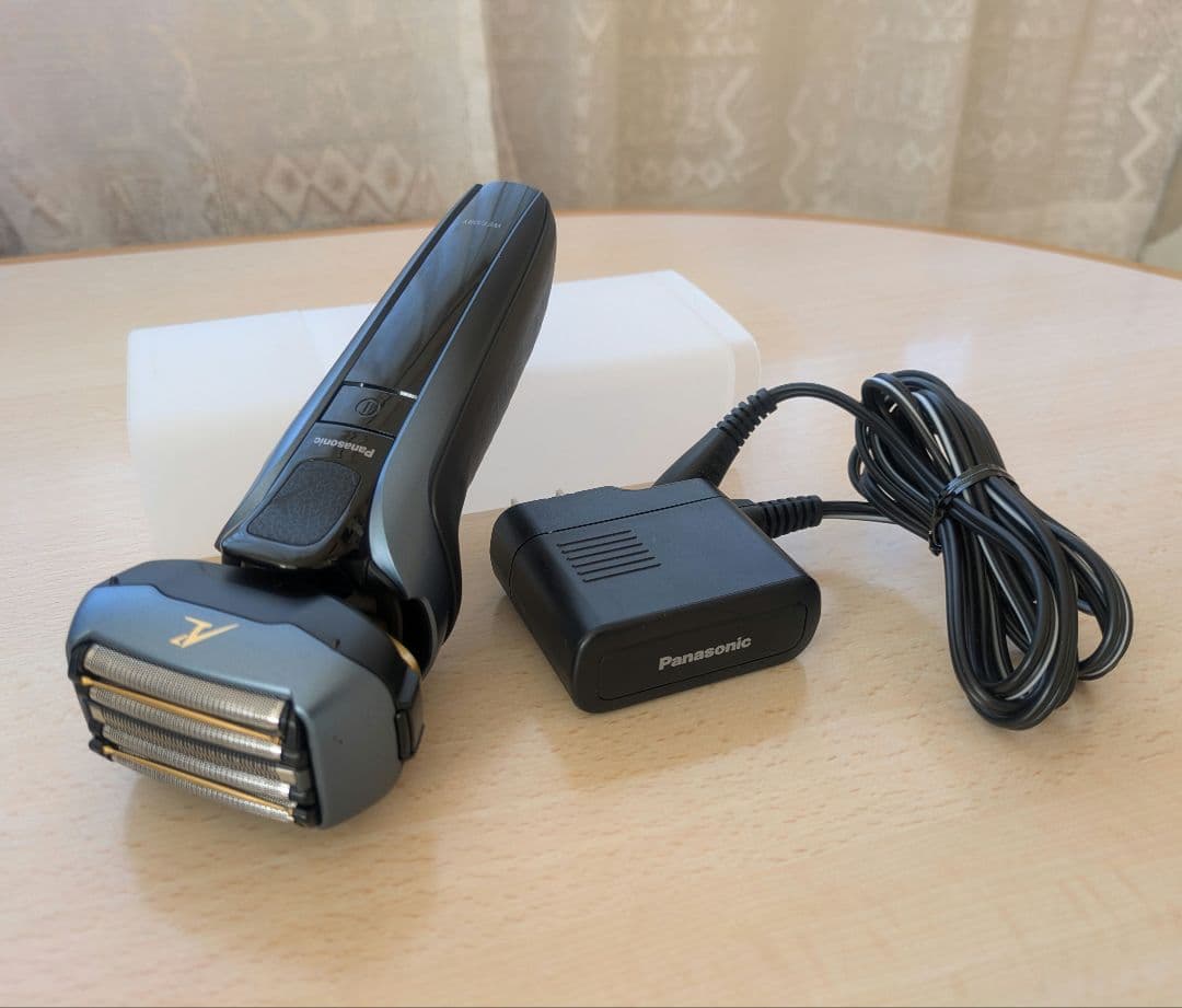 【美品】パナソニック 5枚刃 5Dヘッド ラムダッシュ ES-CLV5T