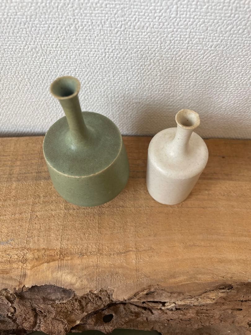 和田麻美子さん　フラワーベース2点