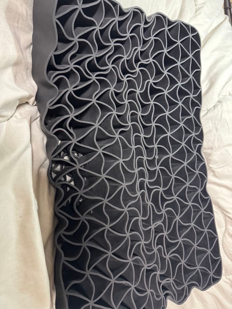 ひつじのいらない枕　極柔ブラックレーベル　最上級モデル カバー付