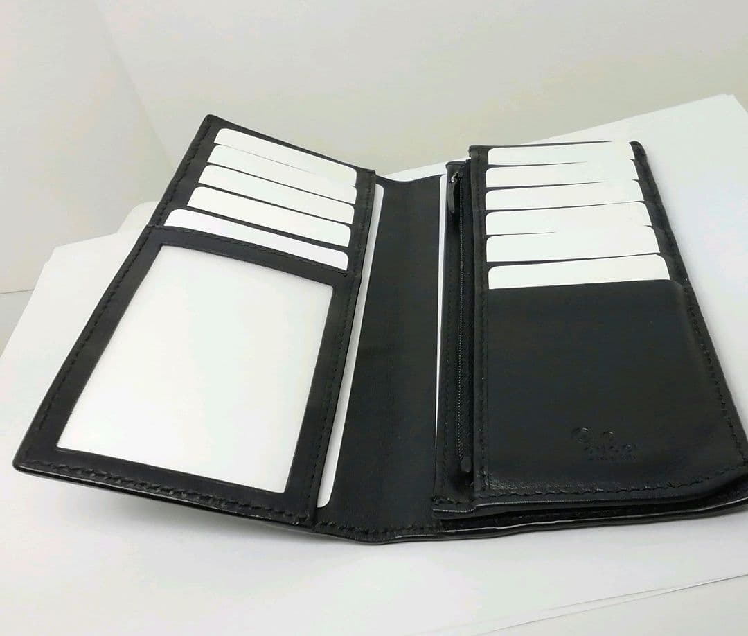 GUCCI　グッチ　マイクロシマレザー　ブラック　フラップタイプ