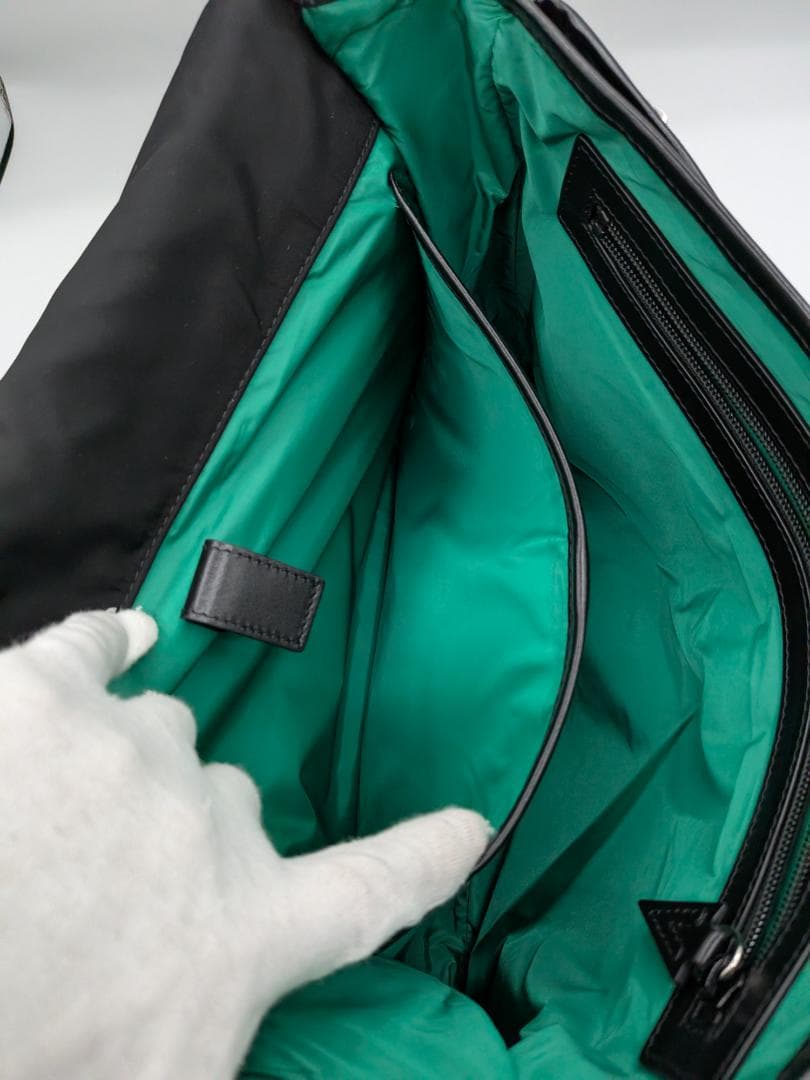 美品✨ ヴェルサーチ ショルダーバッグ ナイロン ブラック 0O2