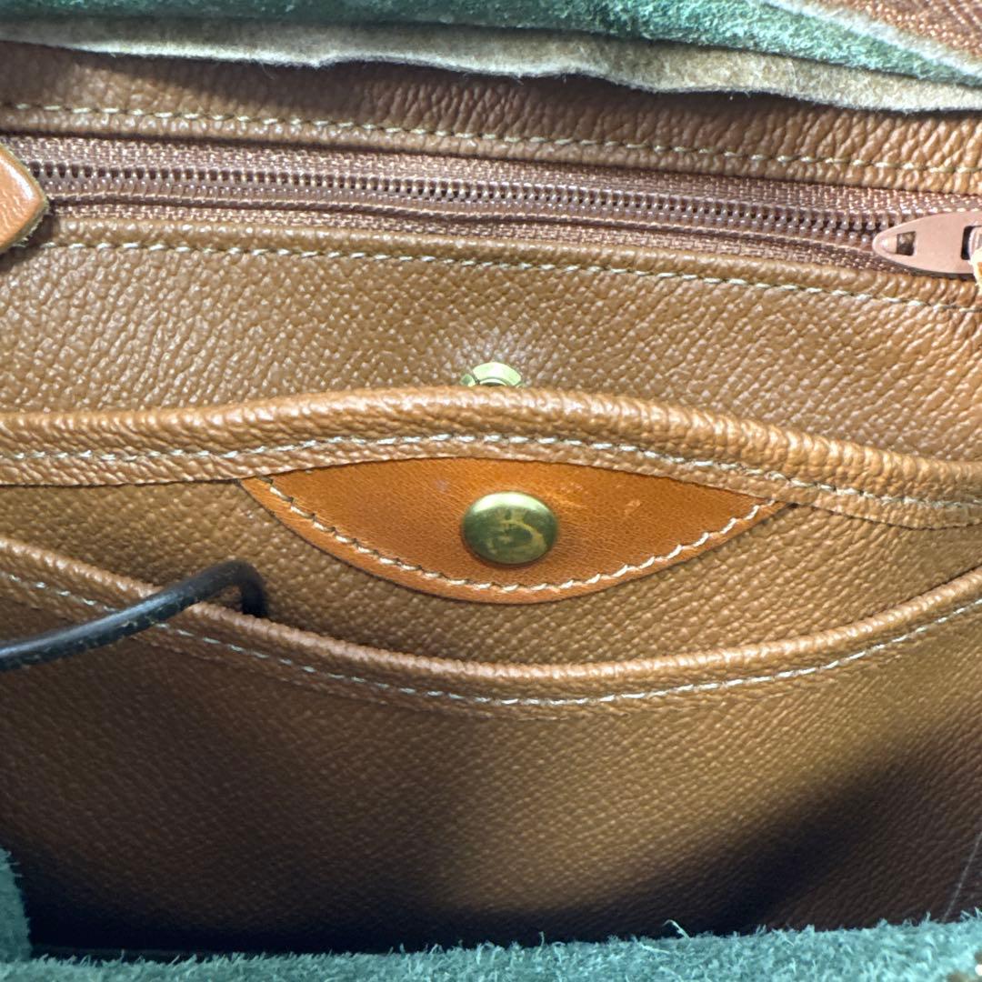 ニャンドゥーニーアンドバーク　トートバッグ　緑　しぼ革　底鋲