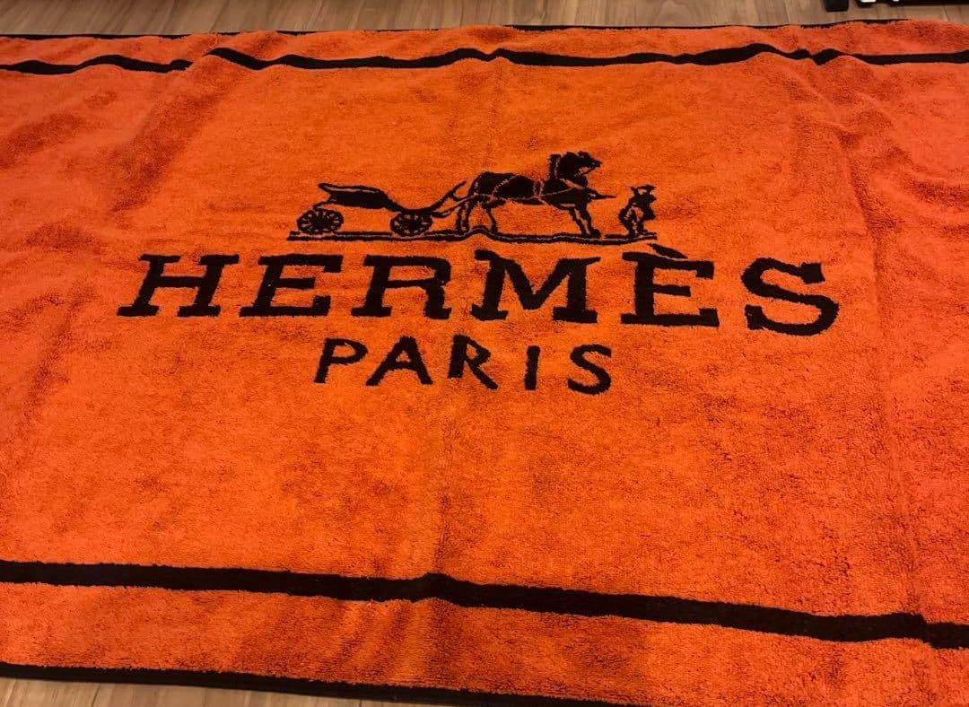 新品非売品HERMES オレンジ 大判バスタオル ロゴ入り