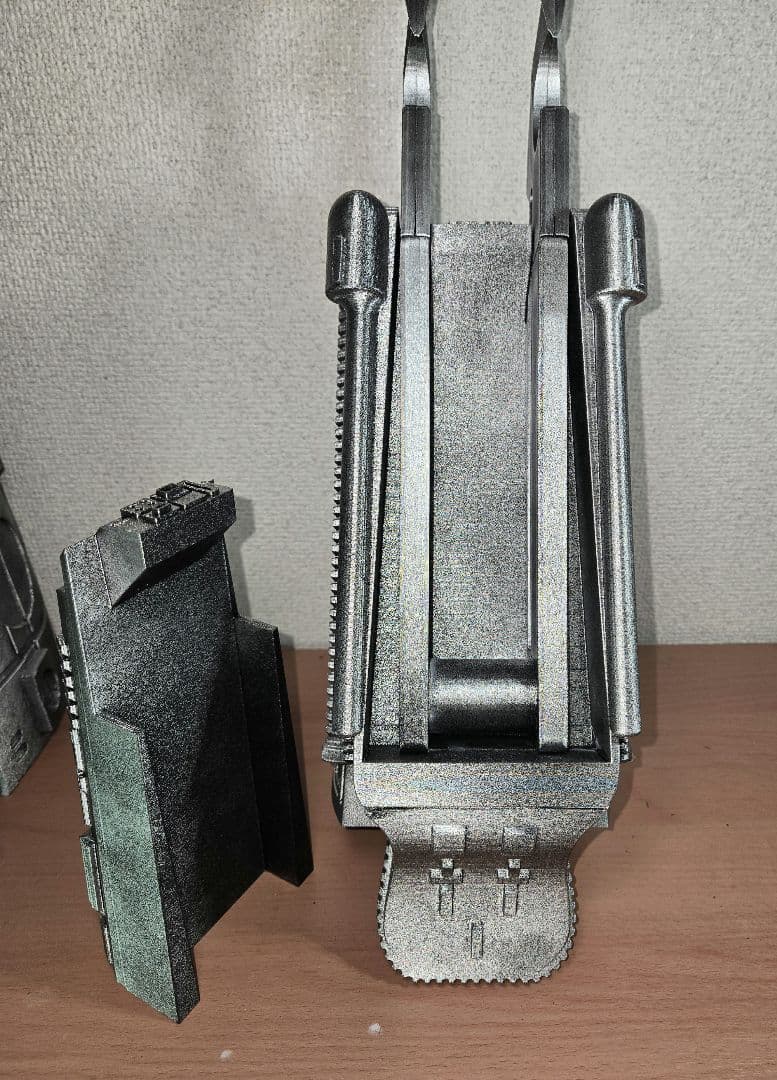 プレデター　リストブレイドガントレット　1/1スケール　レプリカ　エイリアン