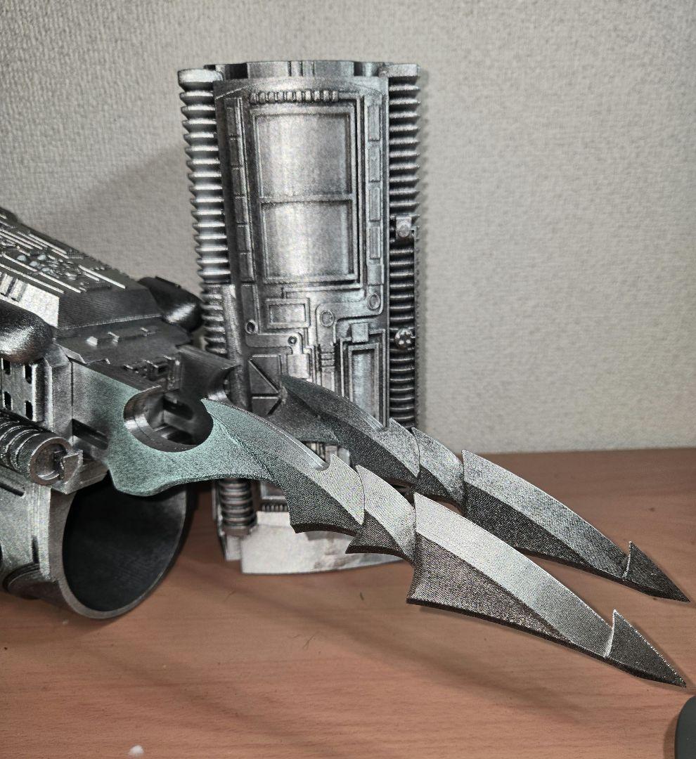 プレデター　リストブレイドガントレット　1/1スケール　レプリカ　エイリアン