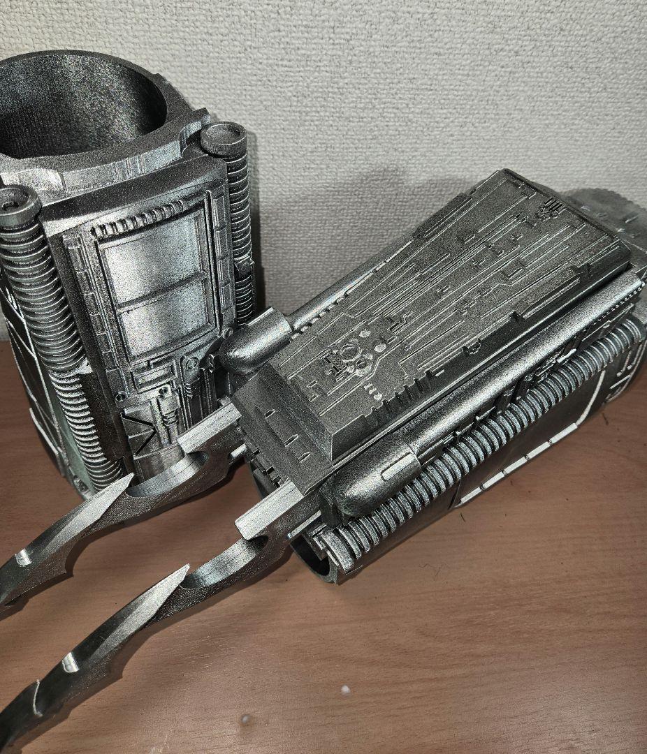 プレデター　リストブレイドガントレット　1/1スケール　レプリカ　エイリアン