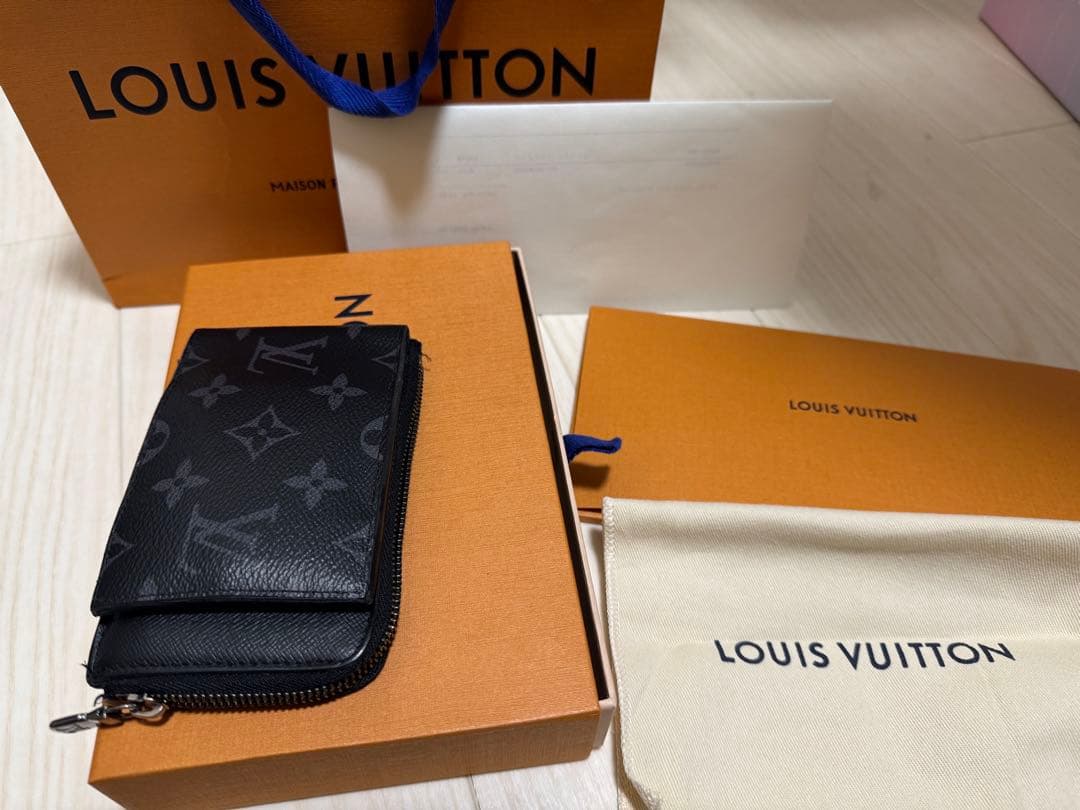 LOUIS VUITTON ハイブリッド・ウォレット