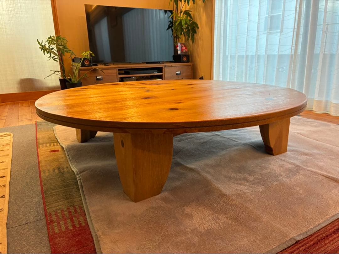 ACTUS テーブル 木製円卓　木目が綺麗　直径140cm