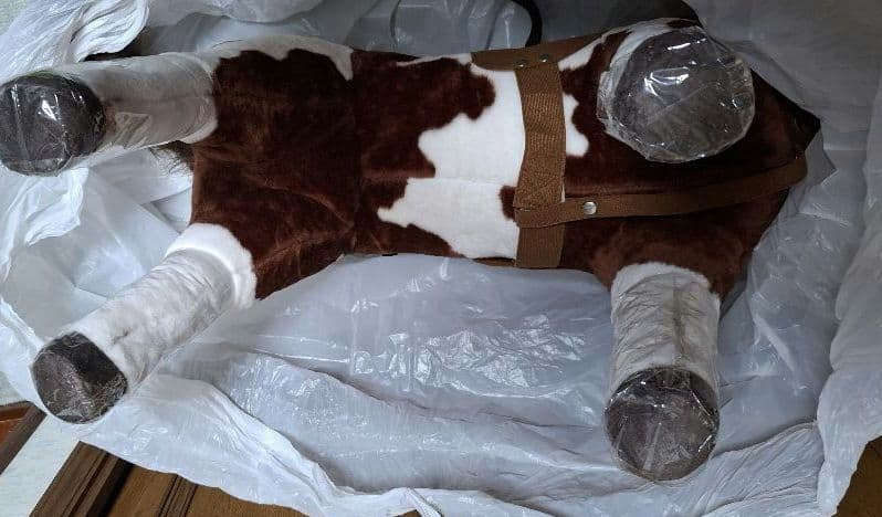 座れるアニマル ぬいぐるみ馬