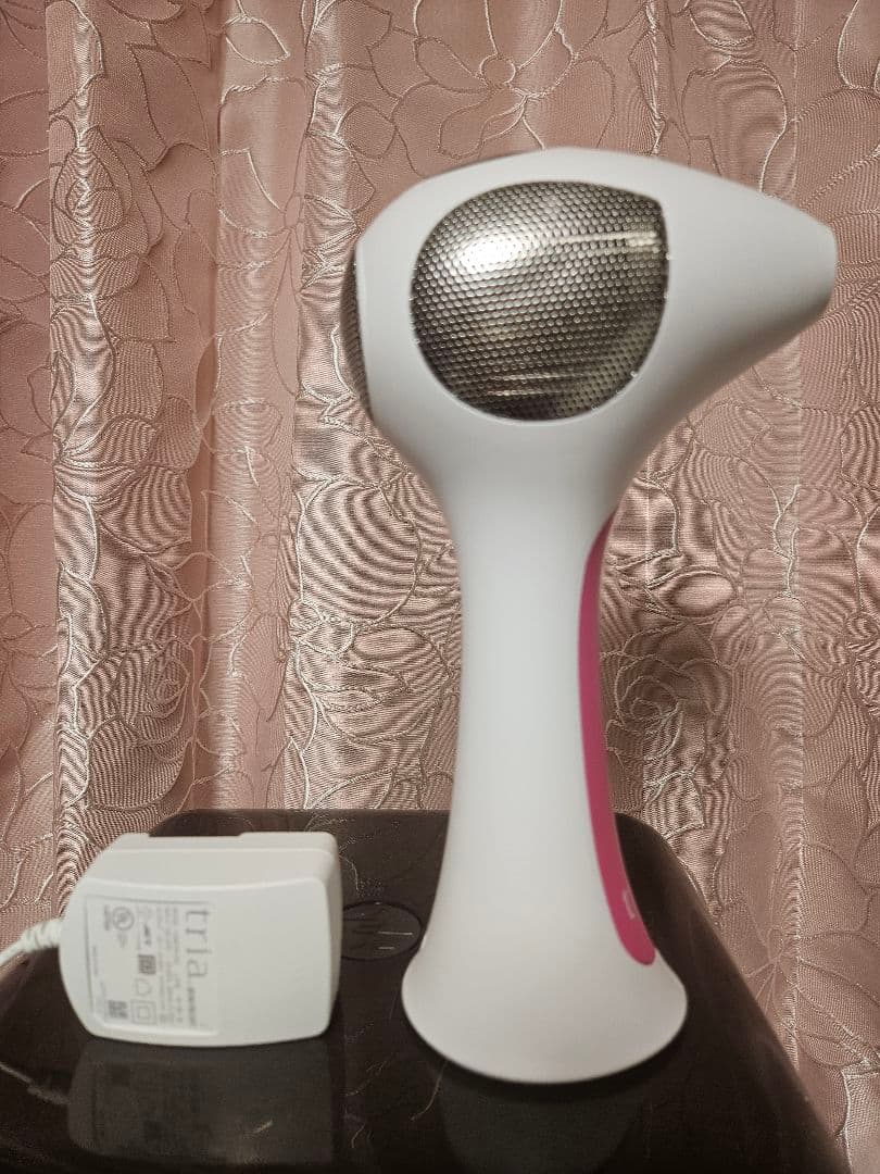 トリア・スキン エイジングケアレーザー 自宅で本格的な美肌ケア ​動作確認済み。