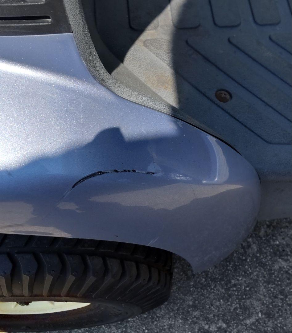 カーテンと壁の間