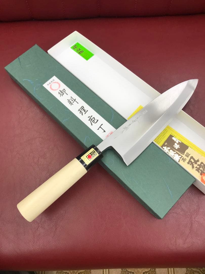 ★新品送料込★堺打刃物白二鋼出刃包丁210mm七寸水牛柄マチ磨き裏押し加工