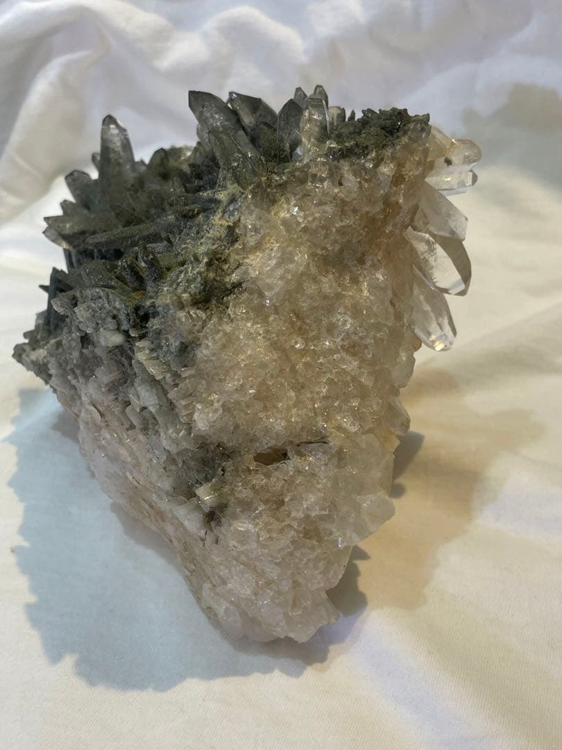 ヒマラヤ水晶　ガネーシュヒマール産　クラスター