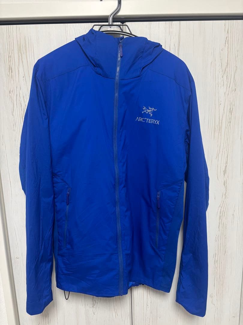ARC'TERYX Atom SL フーディ　青